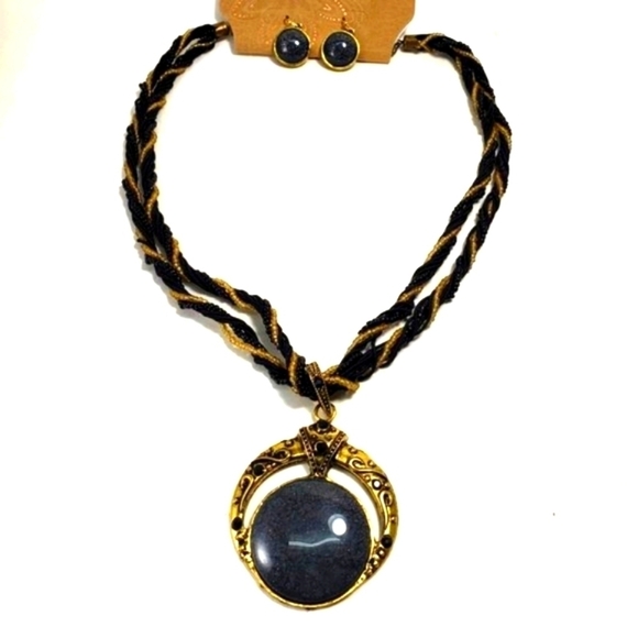 Women’s Statement Layered Gold Beaded Necklace Set – Circle Pendant + Earrings - Picture 3 of 12